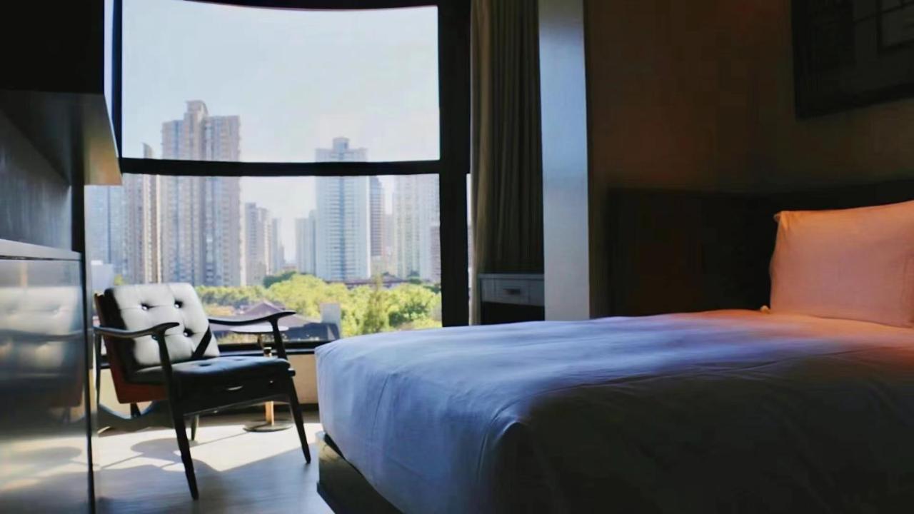 Mia - Shaanxi South Road Shanghai