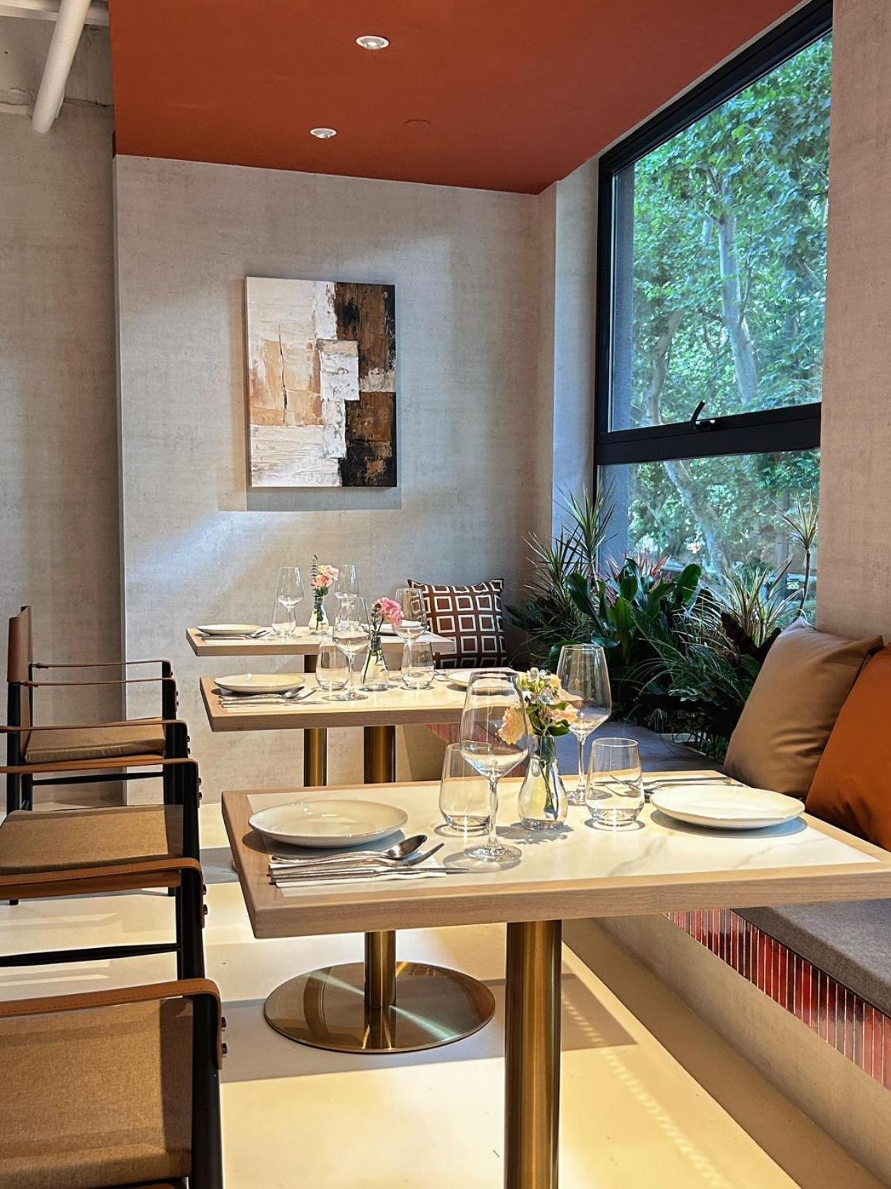 Mia - Shaanxi South Road Hotel 4*